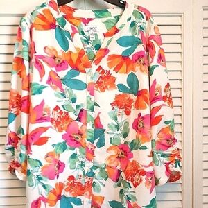 🌺 NWOT d & Co. Orange & Pink Floral Button Down Top with Notched Collar (2X🌺